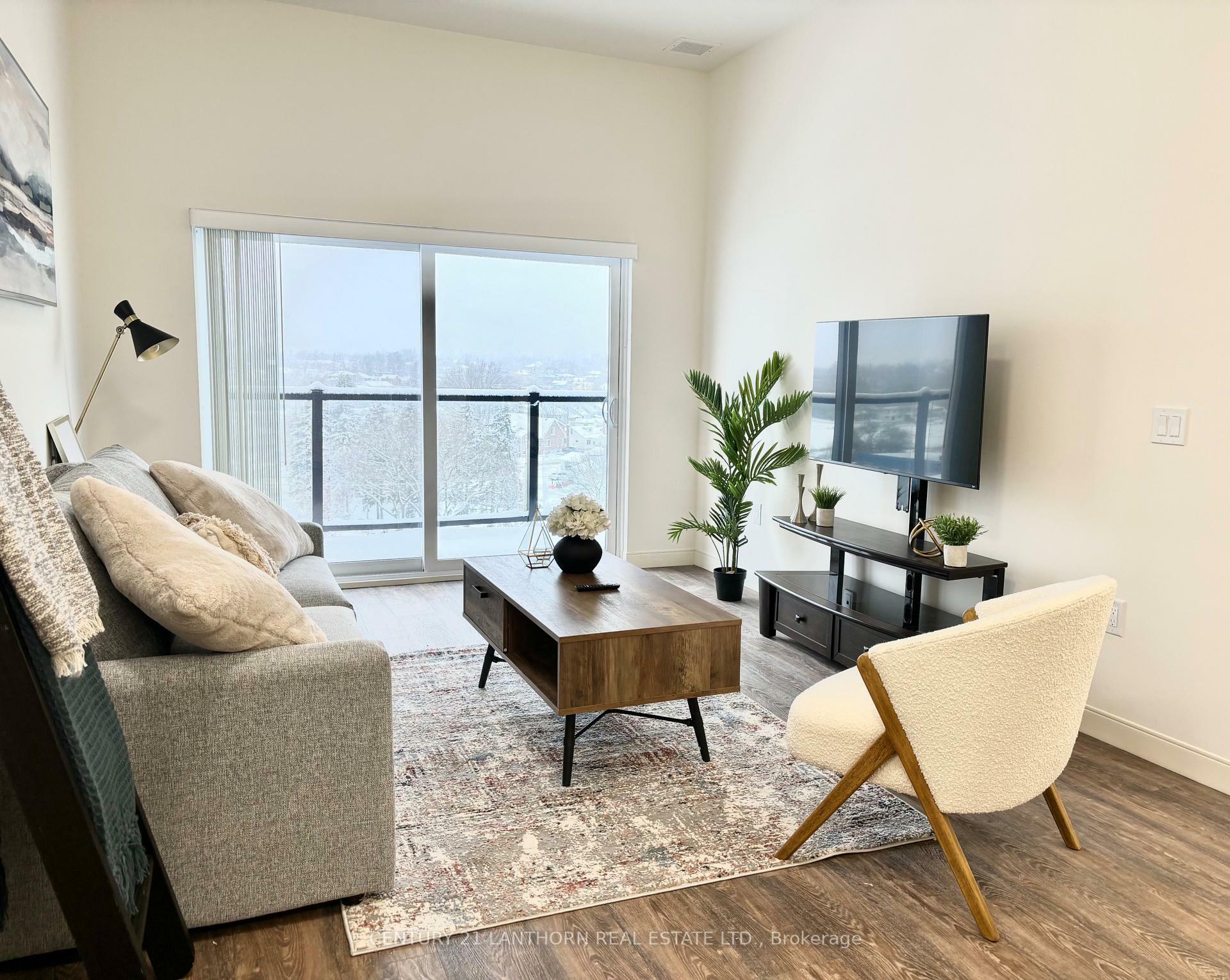Photo de la propriété: 135 Station Street S 605 ON K8N 2S9