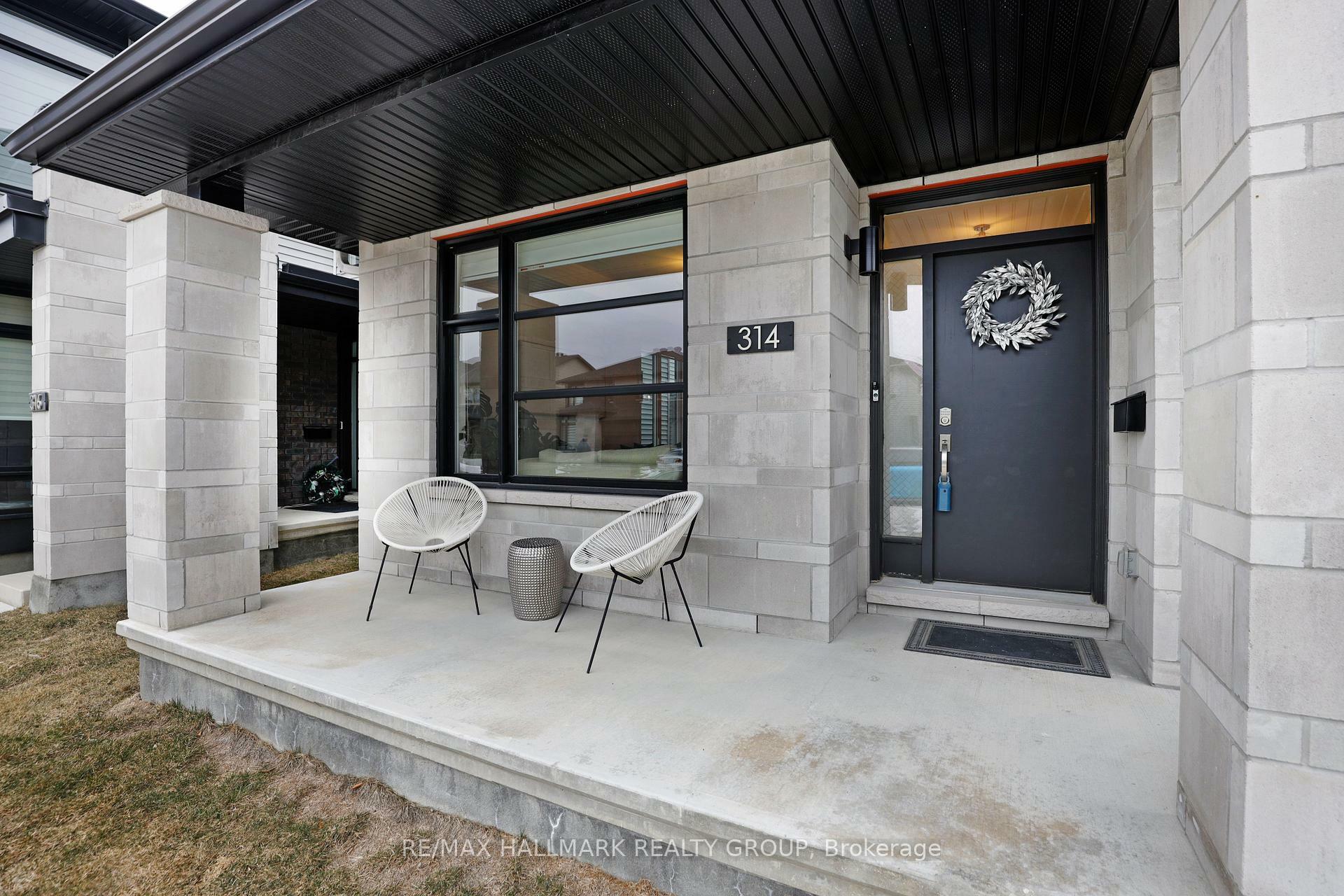 Property Photo: 314 Cornice Street ON K1W 0T8