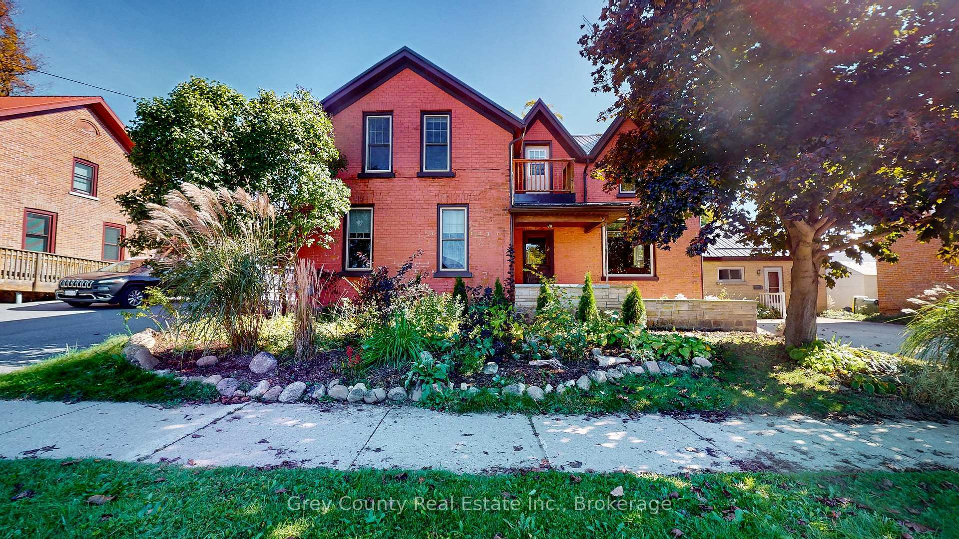 Property Photo: 27-29 Main Street E ON N0C 1H0