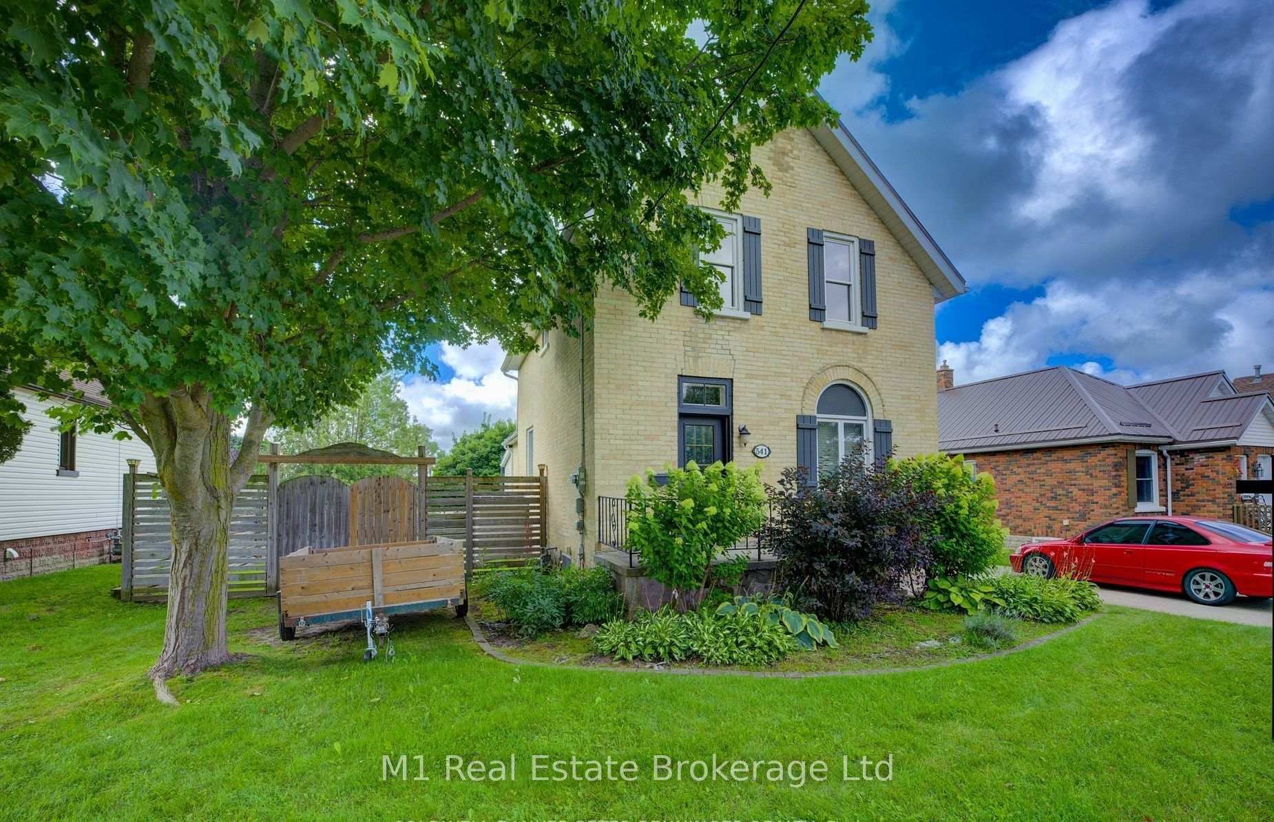 Property Photo: 541 9th Street ON N4N 1M3