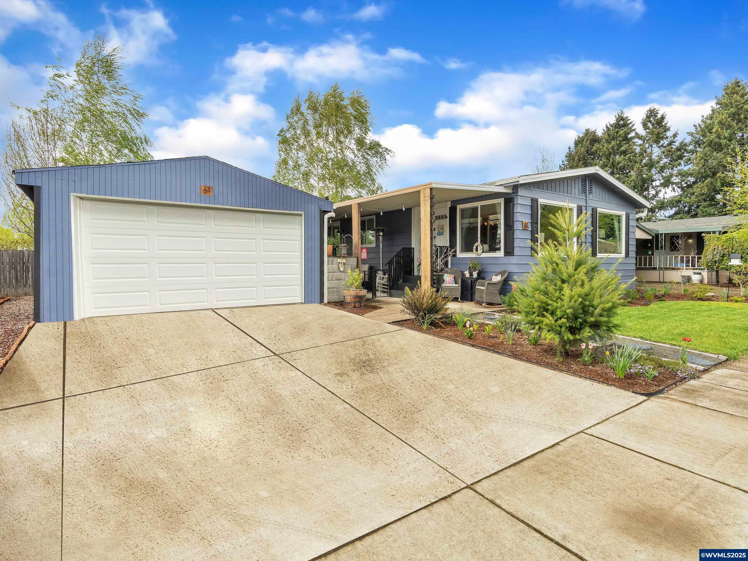 Property Photo: 1055 Lockhaven Dr NE 61 OR 97303