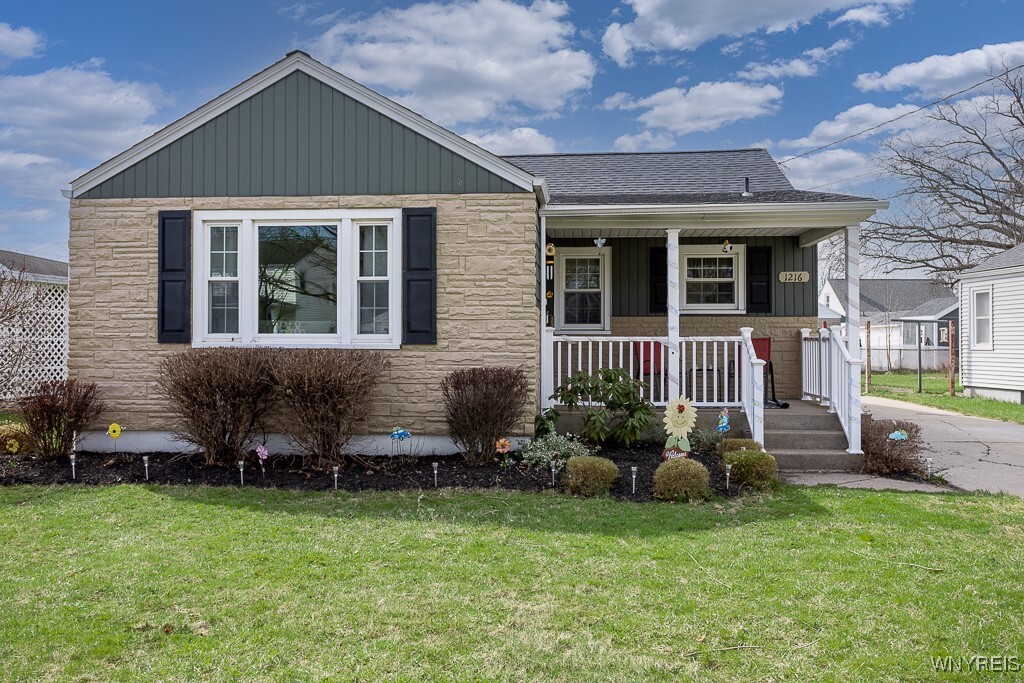 1216 90th Street  Niagara Falls NY 14304 photo