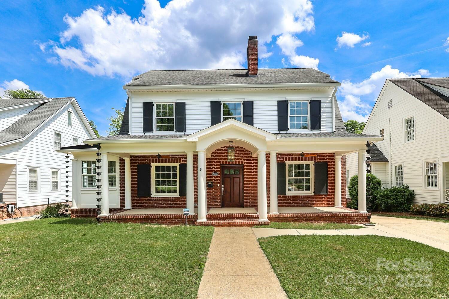 Property Photo: 2015 Dilworth Road E NC 28203