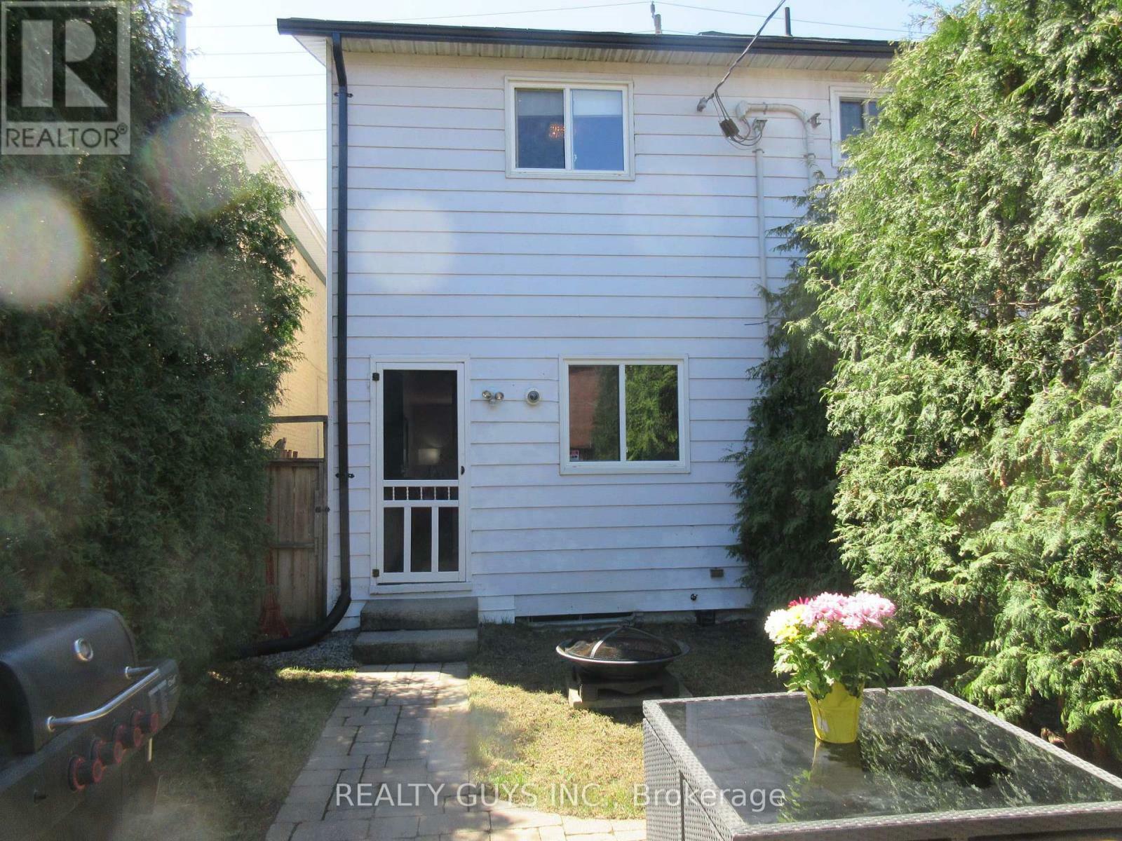 Property Photo: 282 McDonnel Street ON K9H 2W5
