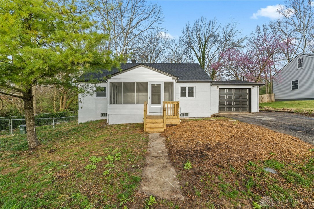 Property Photo: 1109 N 11th Street OH 45342