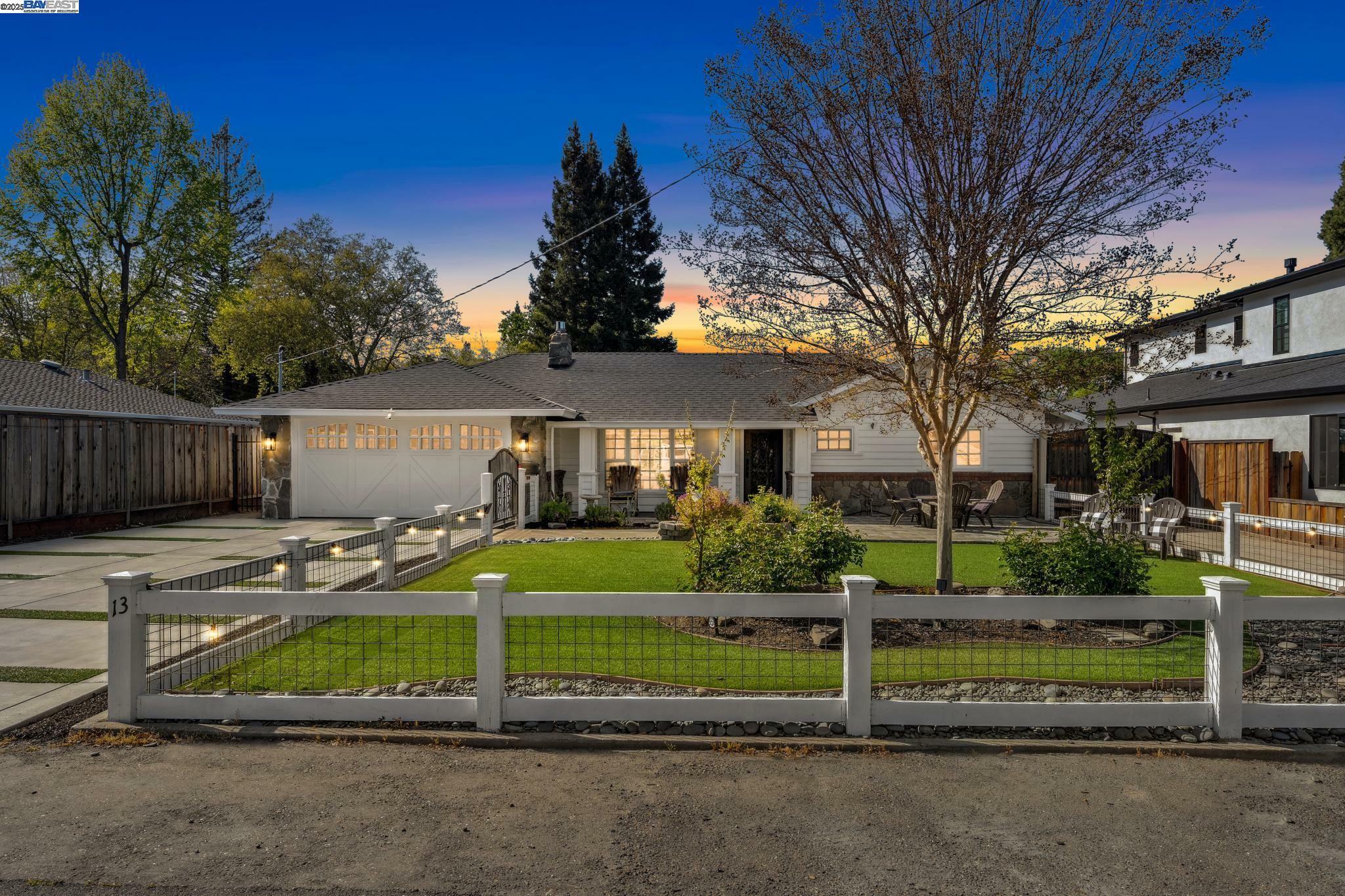 Property Photo: 13 Mary Court CA 94526