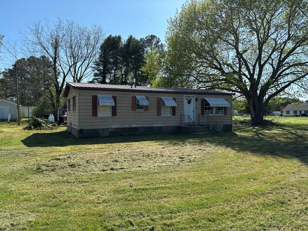 Property Photo: 26020 Circle Dr VA 23308