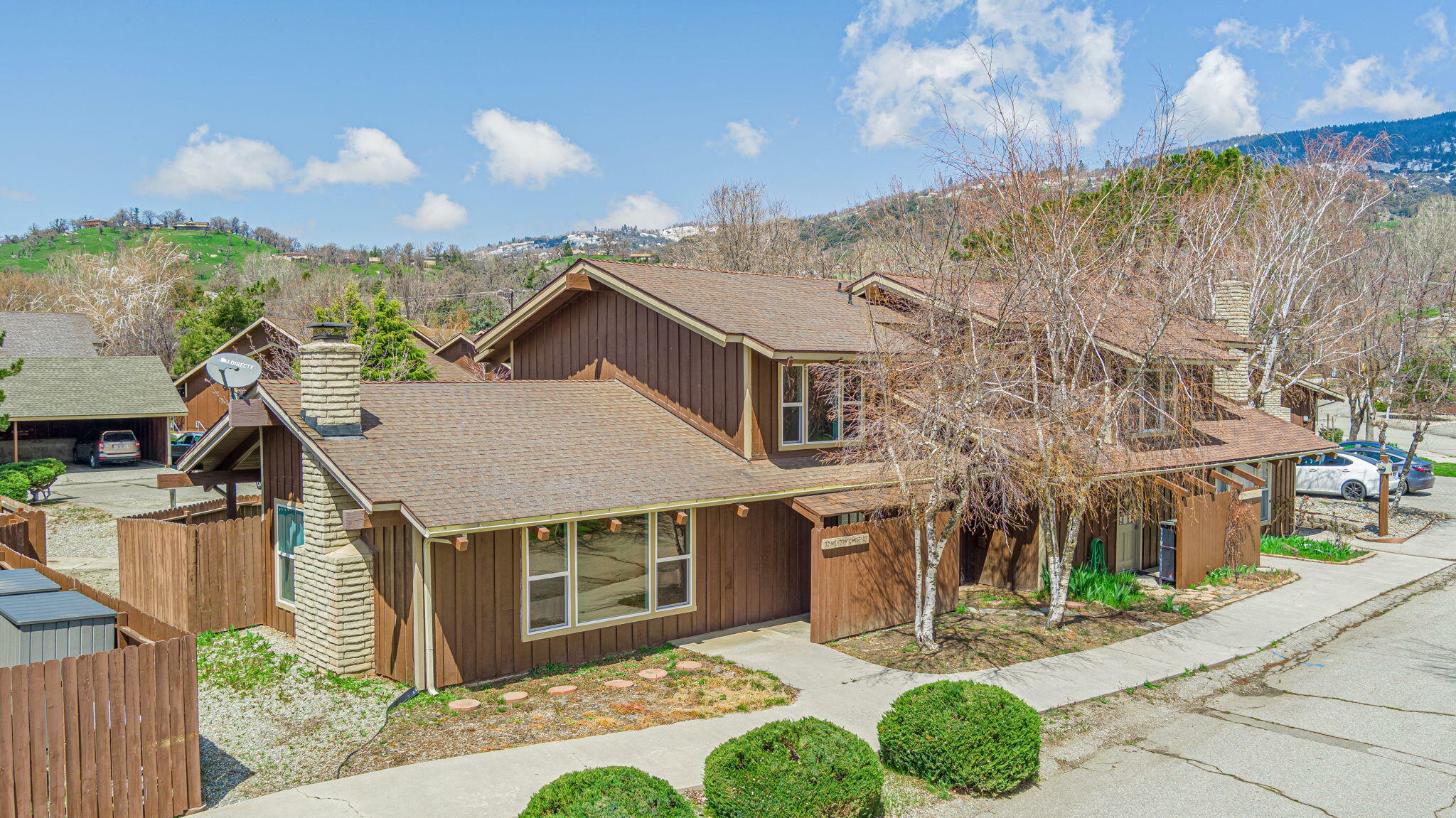 Property Photo: 32 Meadow Lakes Drive CA 93561