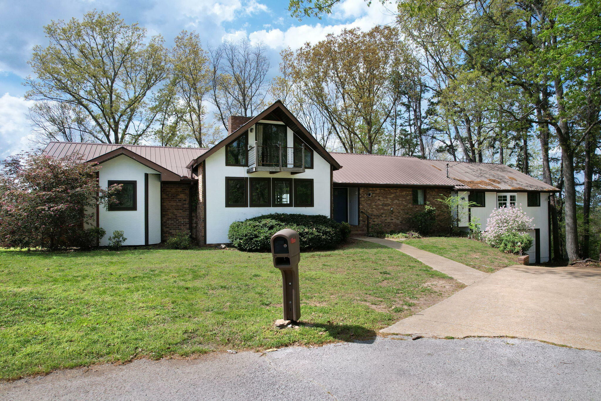 Property Photo: 535 Pine Top Court TN 37412