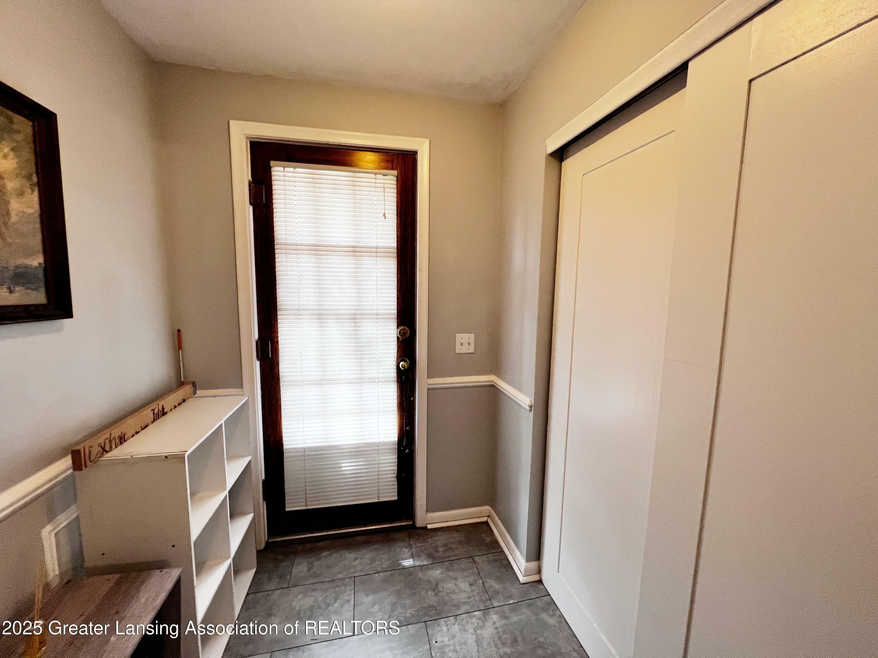 Property Photo: 916 Wisconsin Avenue MI 48915
