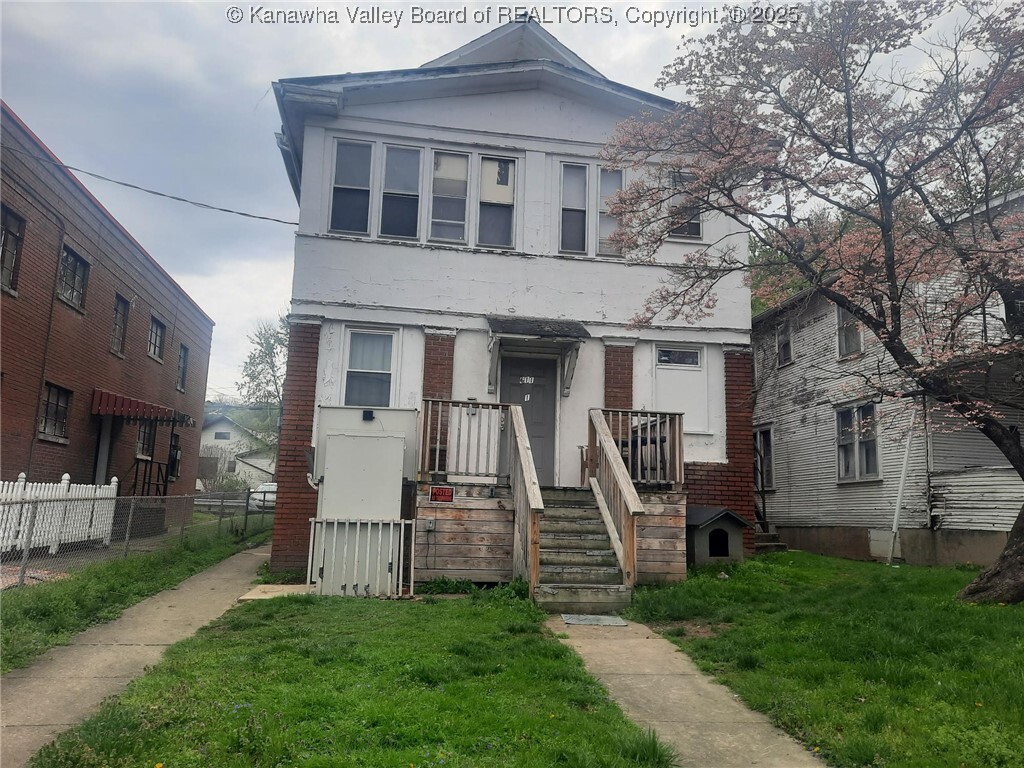 Property Photo:  611 Grant Street  WV 25302 