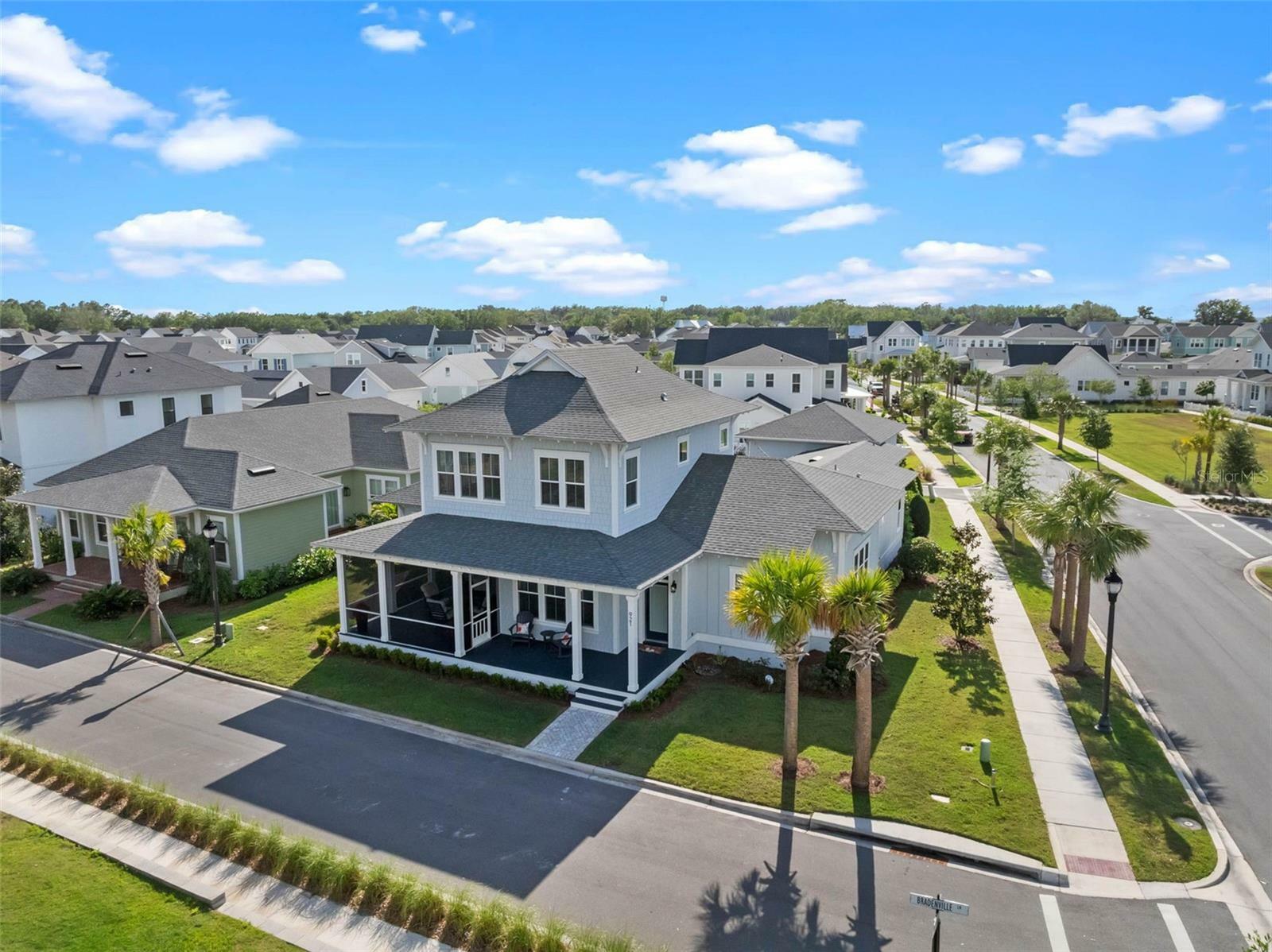 Property Photo: 921 Bradenville Lane FL 34787