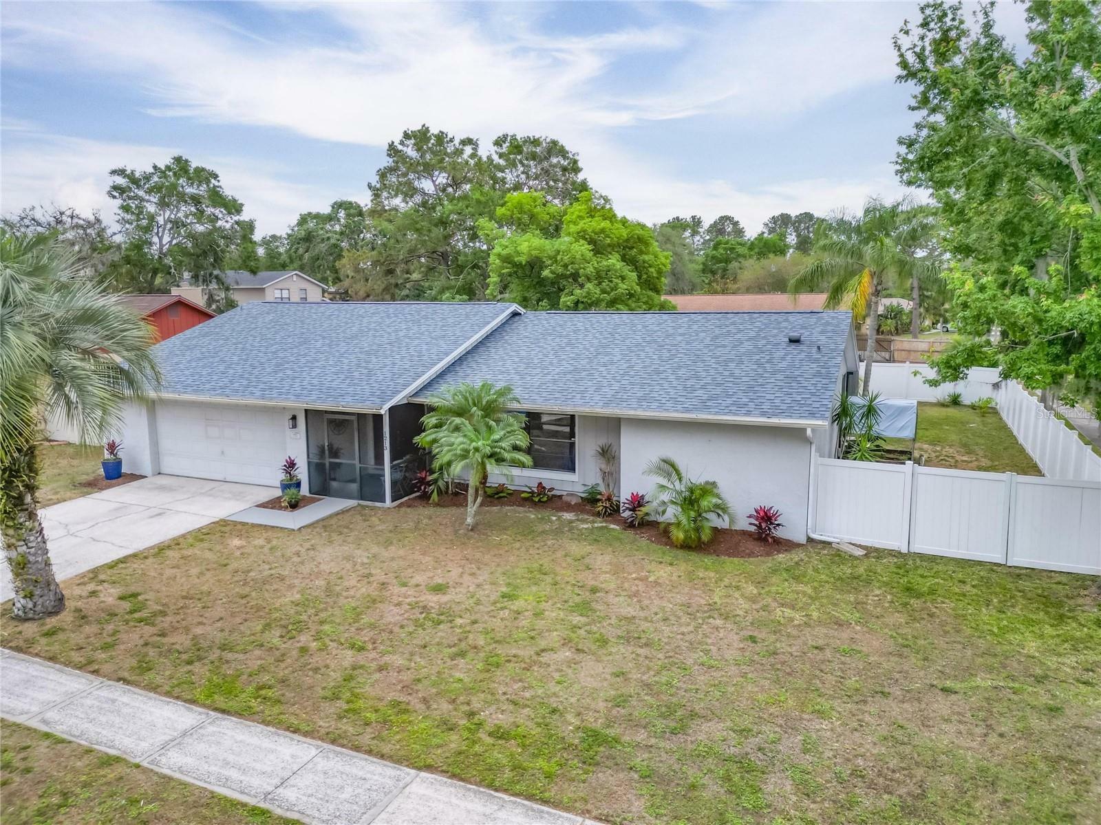 Property Photo: 1213 Callista Avenue FL 33596