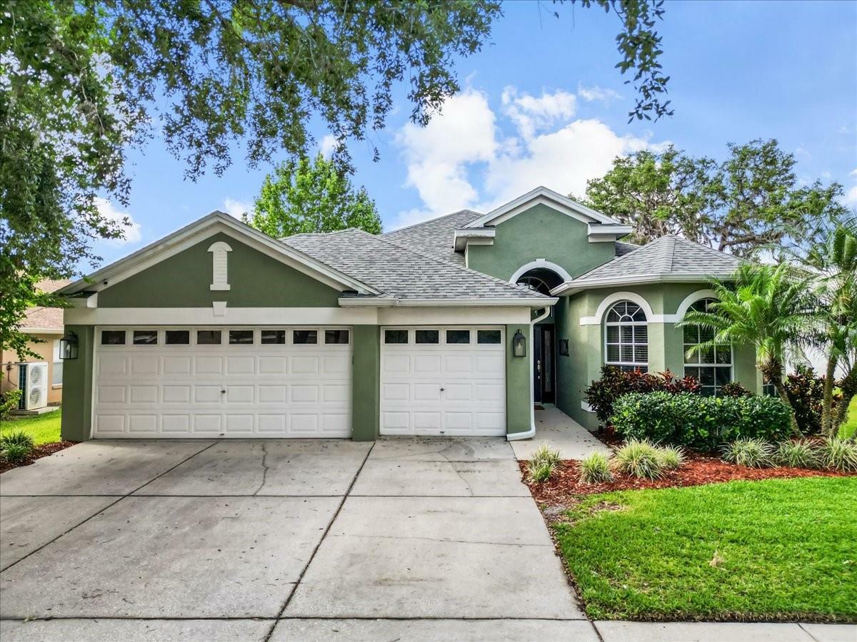 Property Photo: 11139 Bridgecreek Drive FL 33569