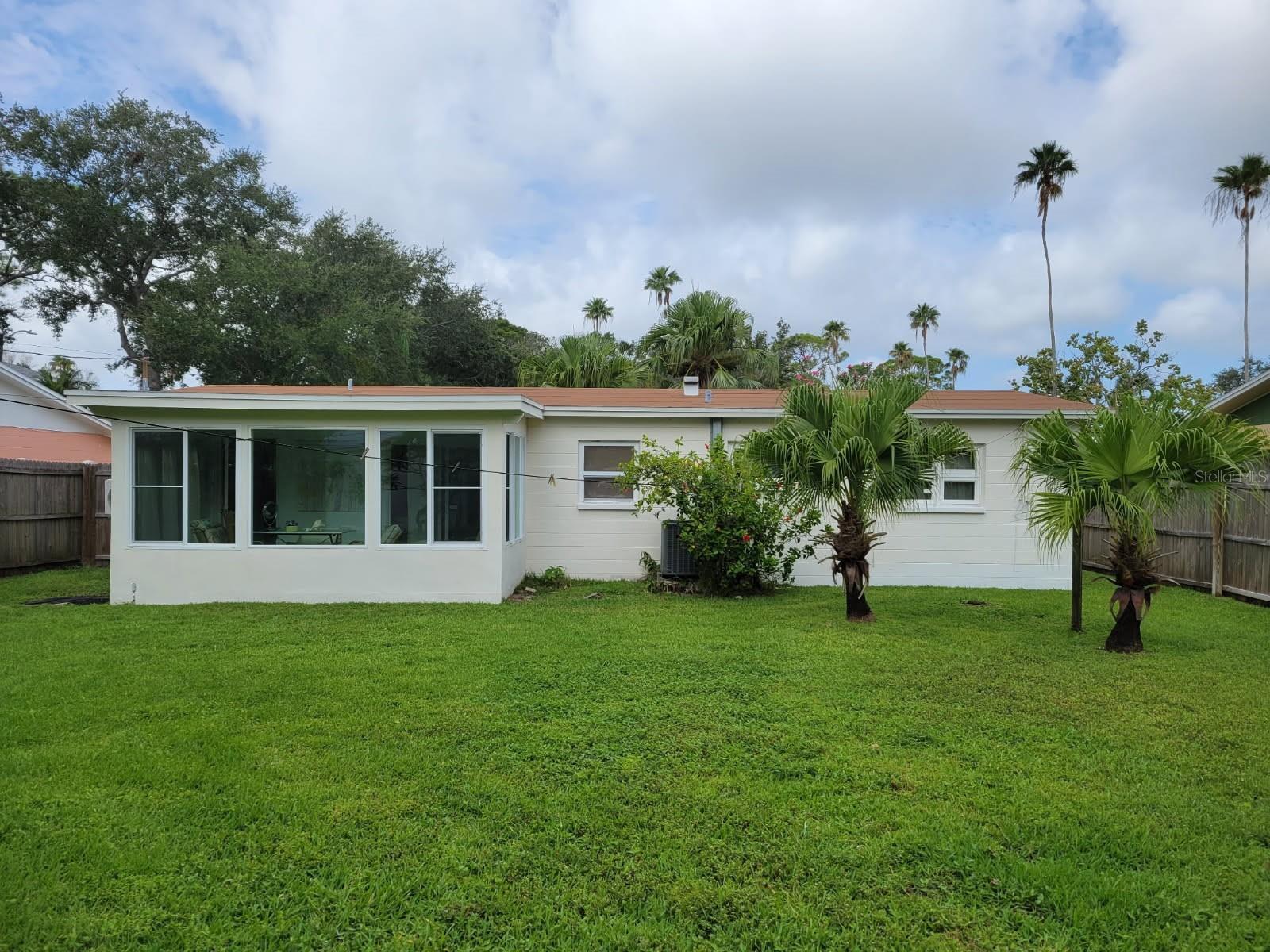 Property Photo: 3919 Harrisburg Street NE FL 33703