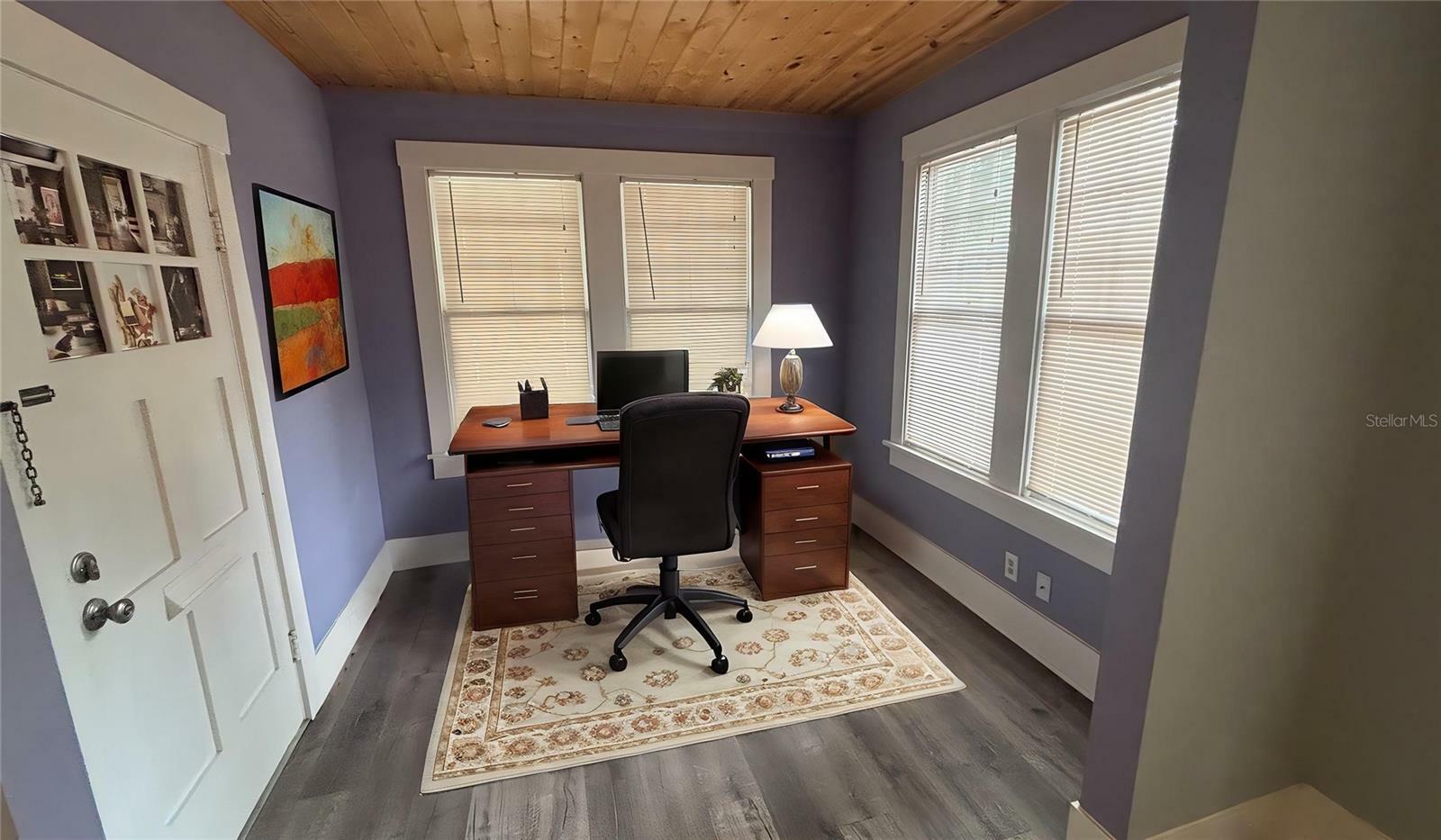 Property Photo: 3303 Barcelona Street 3 FL 33629