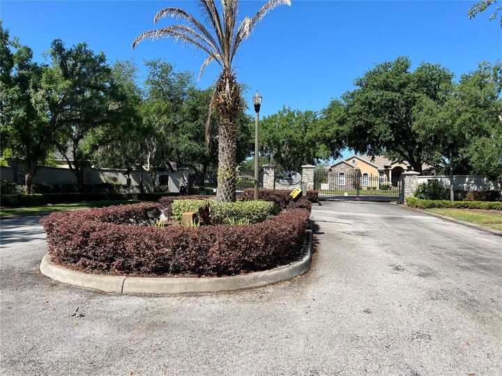 Property Photo:  3300 Hawks Ridge Drive  FL 33810 