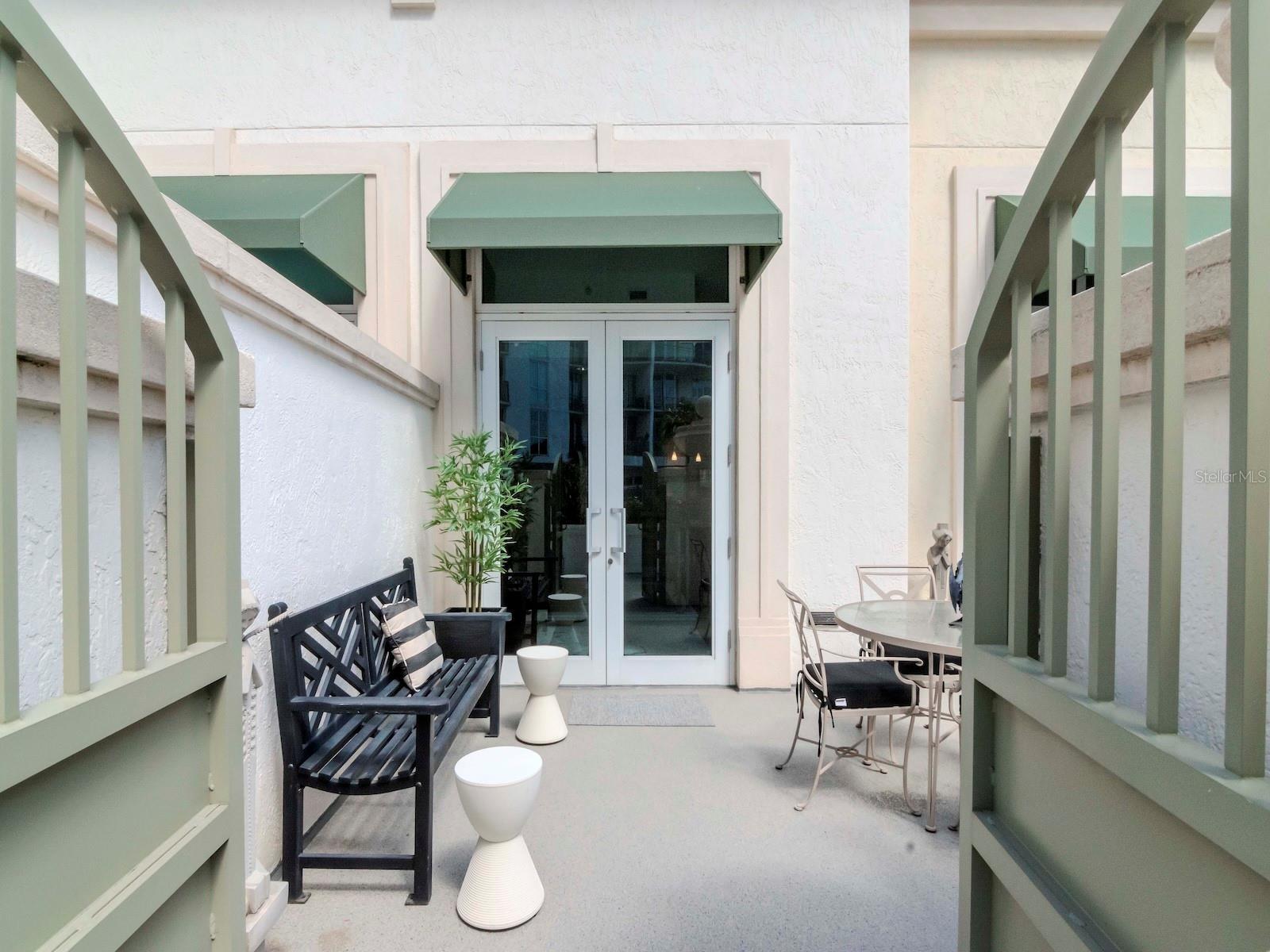 Property Photo: 450 Knights Run Avenue 414 FL 33602