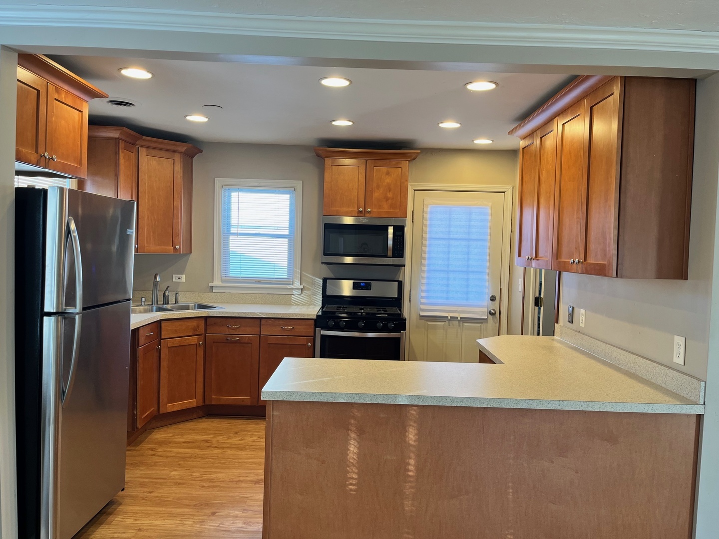 Property Photo: 158 N Pershing Avenue IL 60060