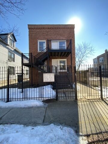 Property Photo:  4225 W Augusta Boulevard  IL 60651 