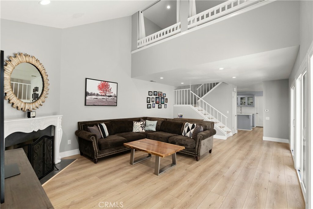 7045 Mariner Way  Long Beach CA 90803 photo