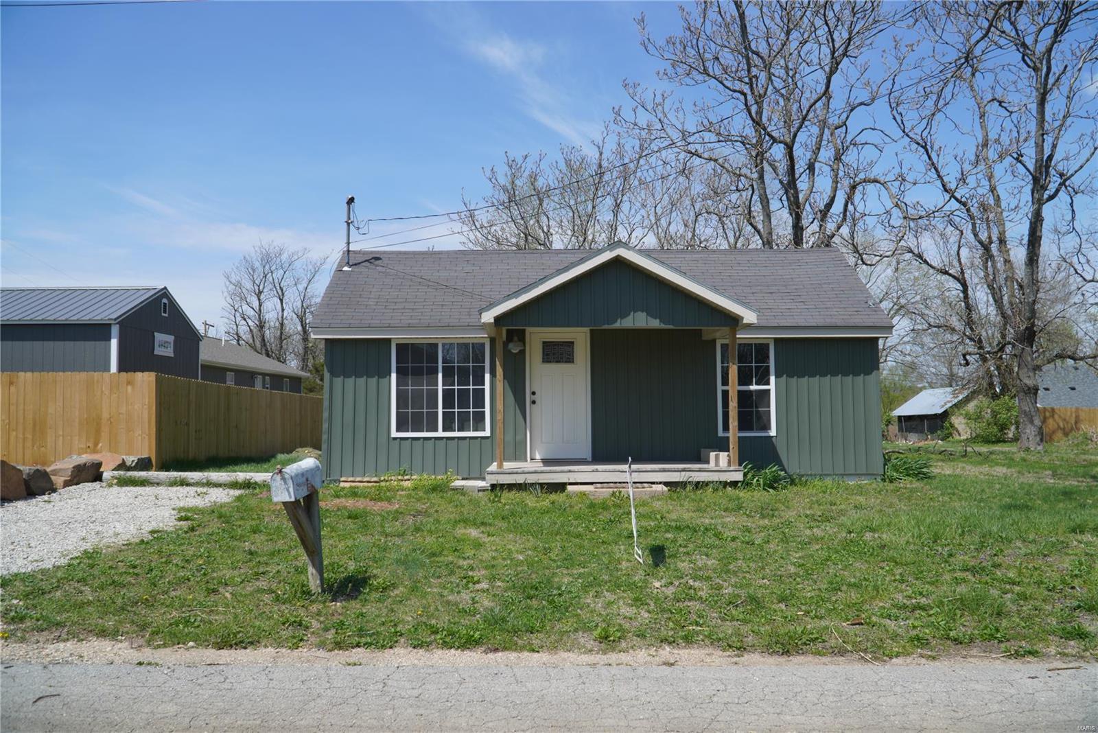 Property Photo: 949 St. Louis Street MO 65536