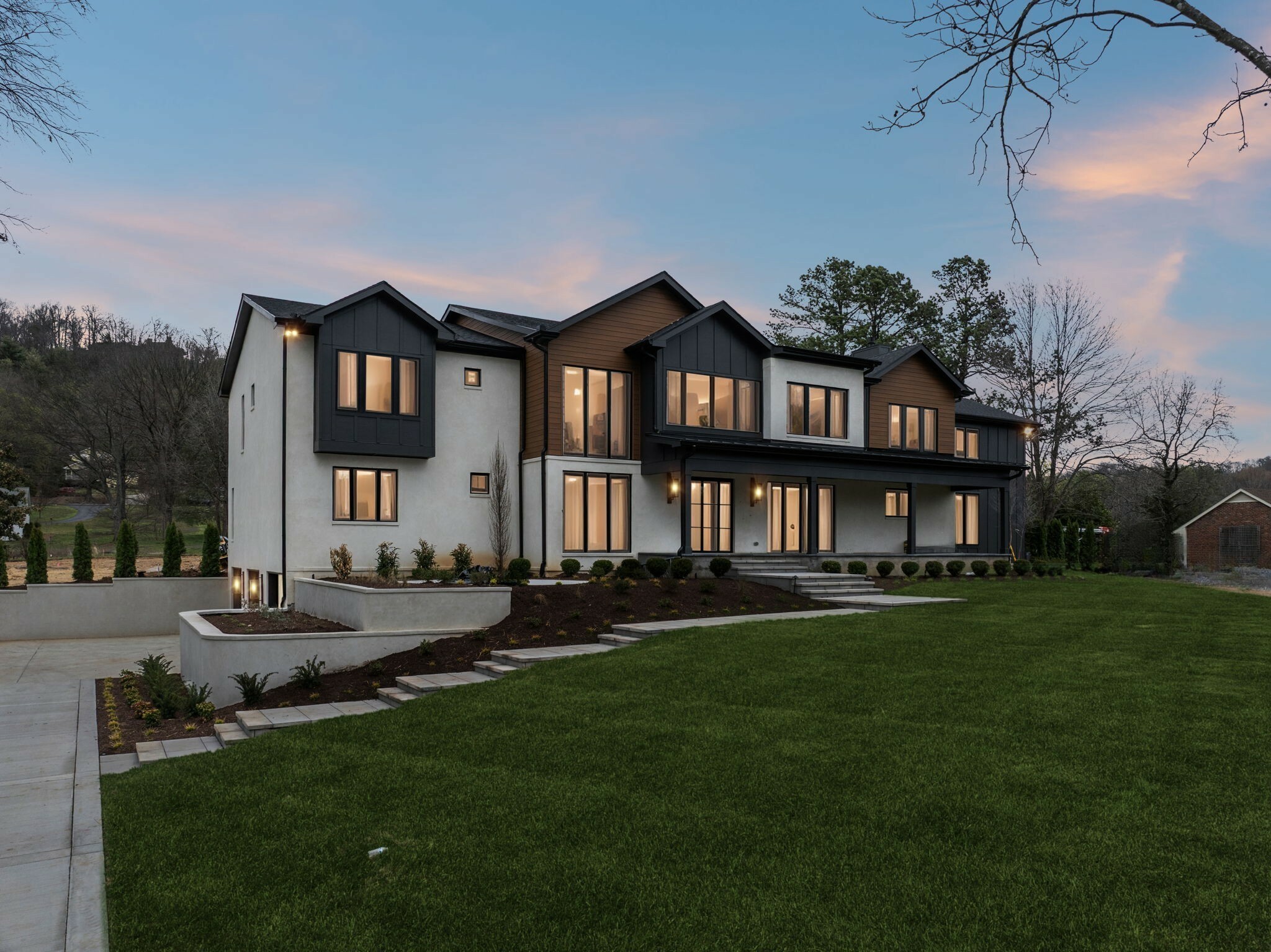 5940 Robert E Lee Dr  Nashville TN 37215 photo