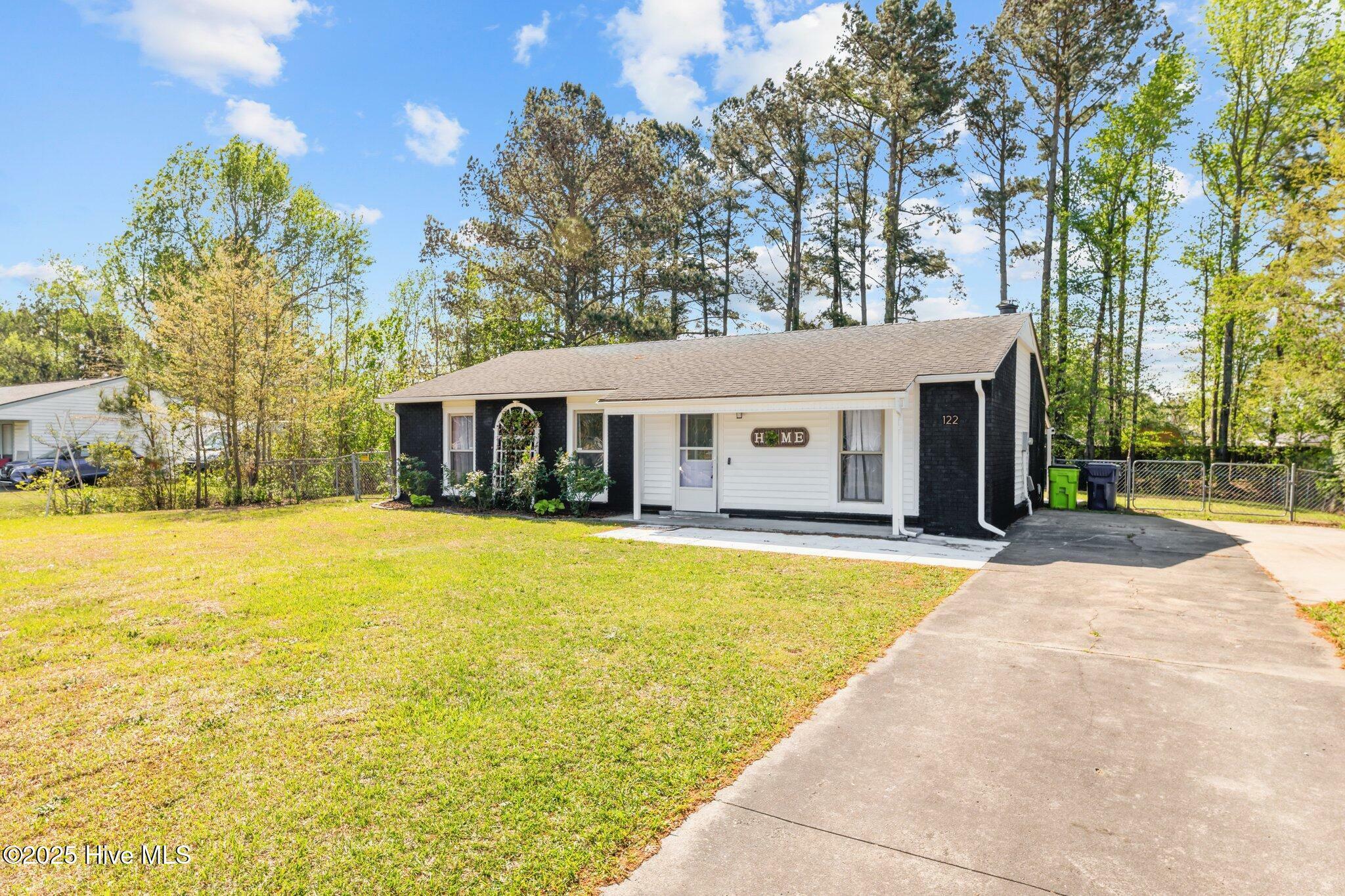 Property Photo: 122 Keith Drive NC 28532