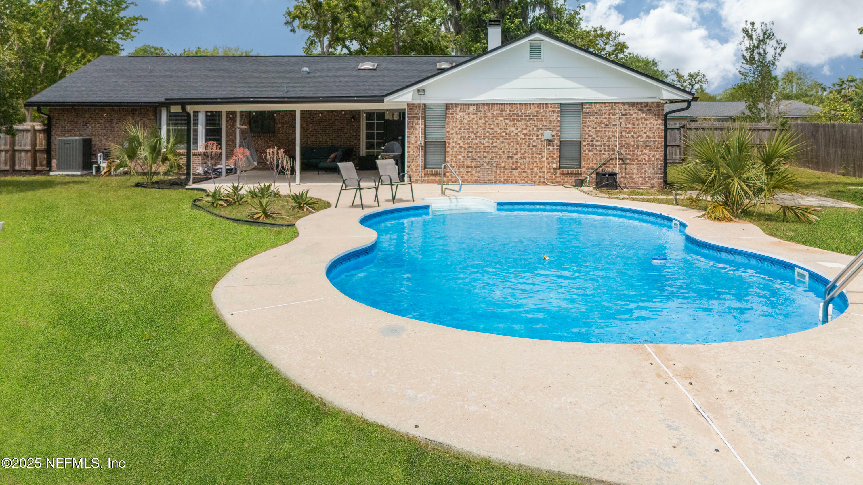 Property Photo: 619 Harrison Avenue FL 32065