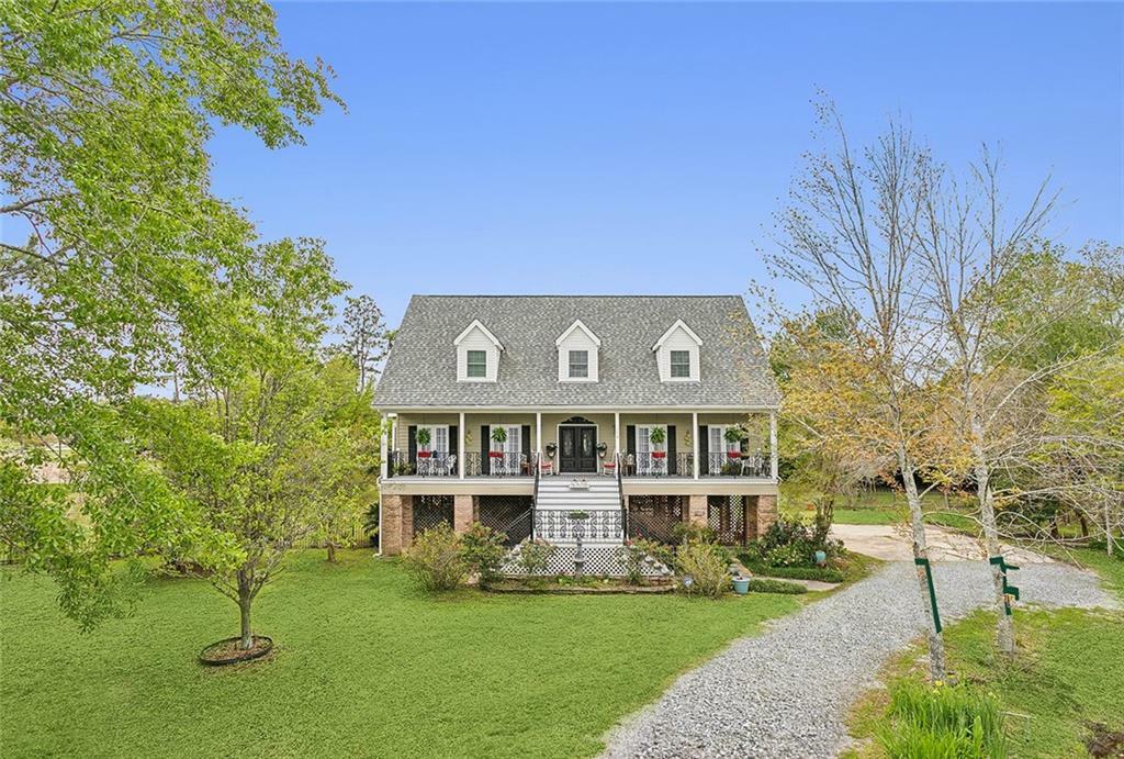 Property Photo: 114 Random Oaks Lane LA 70448