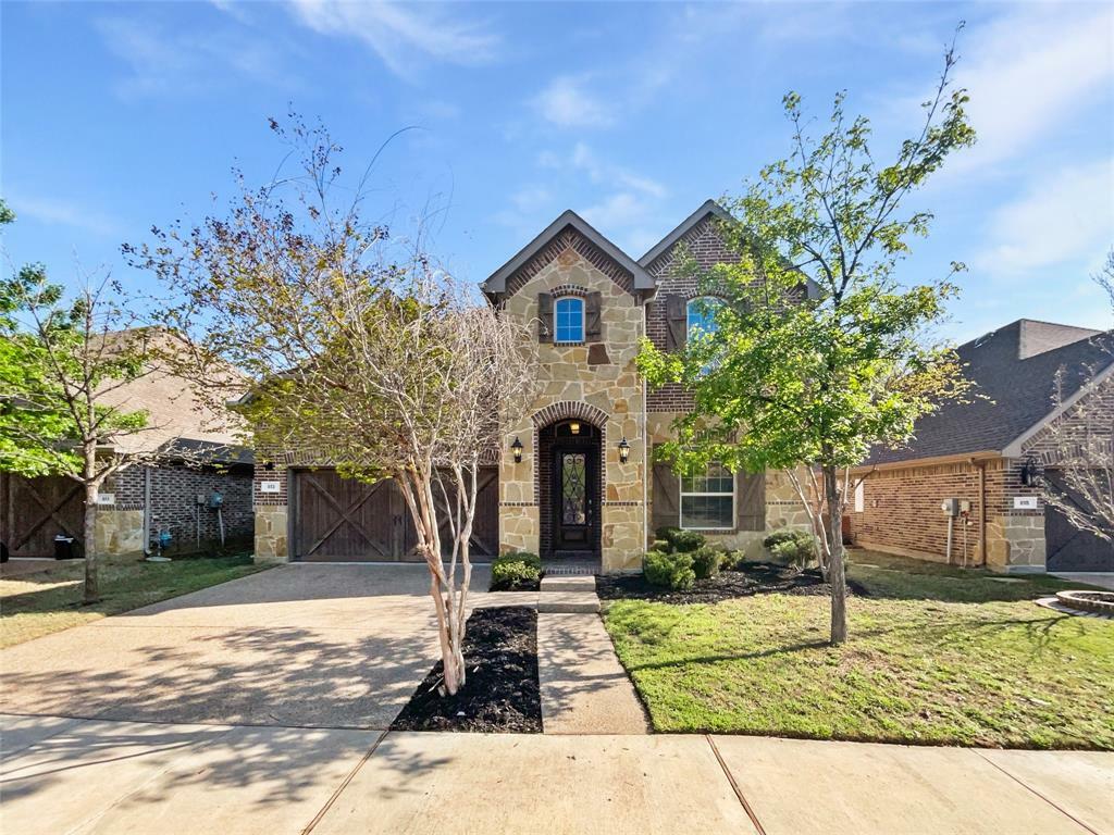 813 Dove Trail  Euless TX 76039 photo