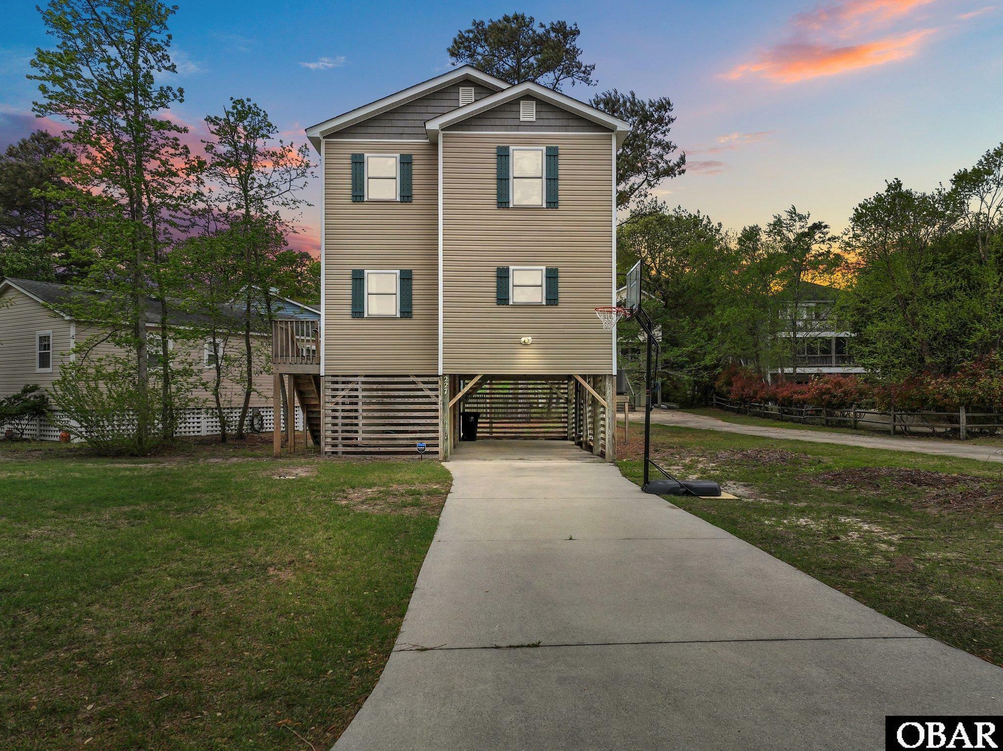 227 Sir Richard East  Kill Devil Hills NC 27948 photo