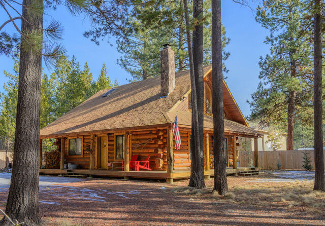 Property Photo: 17208 Blue Heron Drive OR 97707