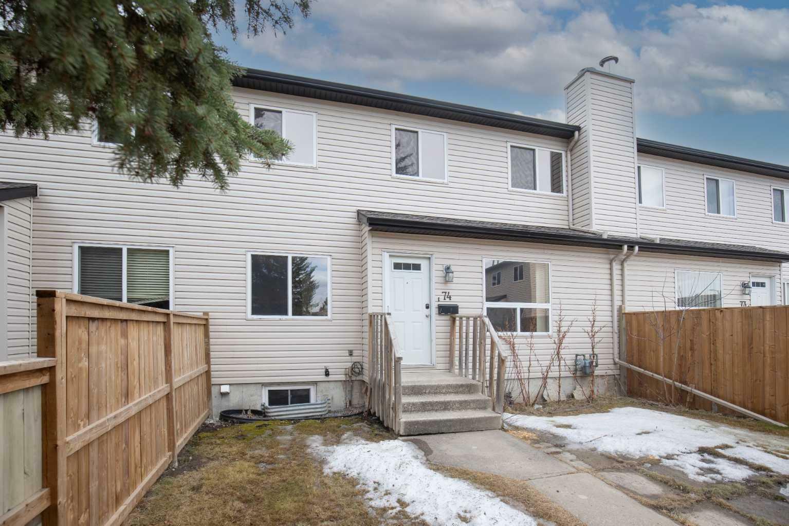 Property Photo: 31 Alford Avenue 74 AB T4R 1G9