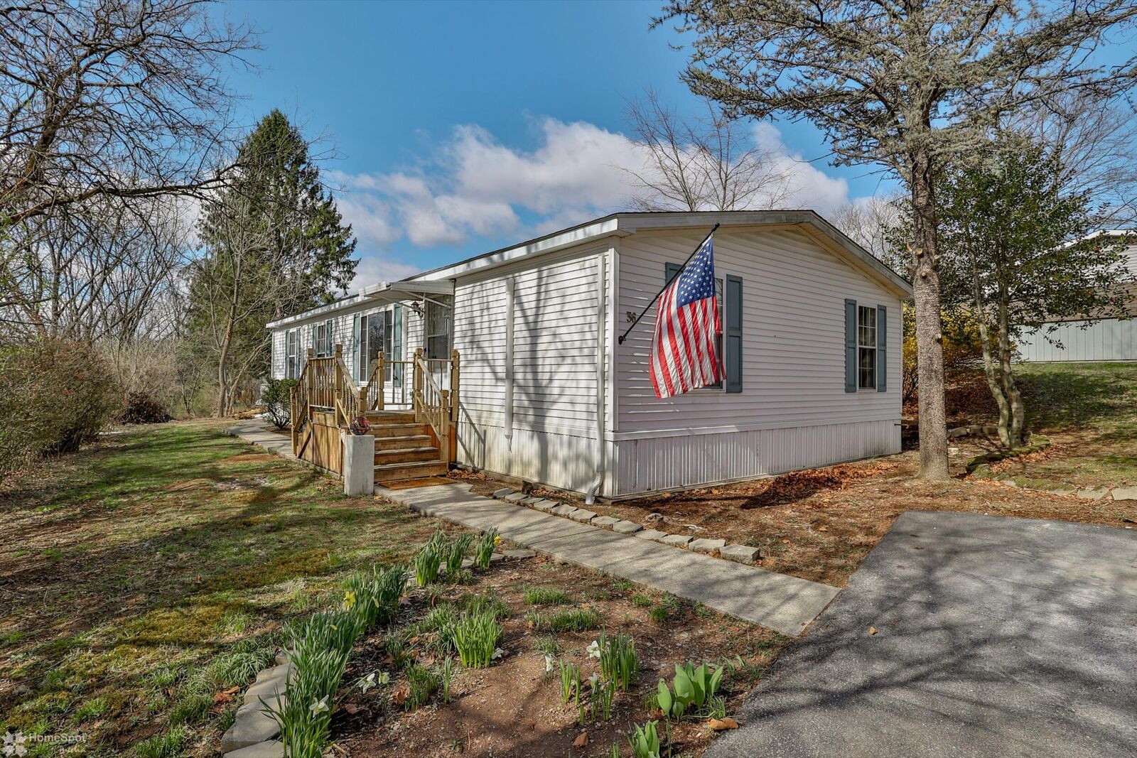 Property Photo: 36 Hickory Hills Drive PA 18014