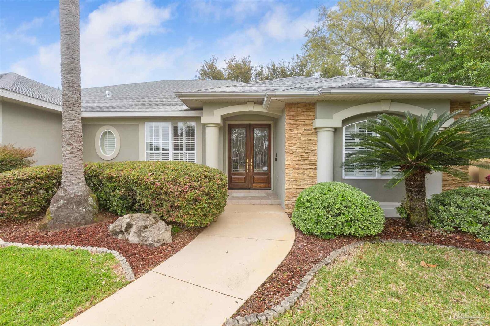 Property Photo: 1166 Grand Pointe Dr FL 32563