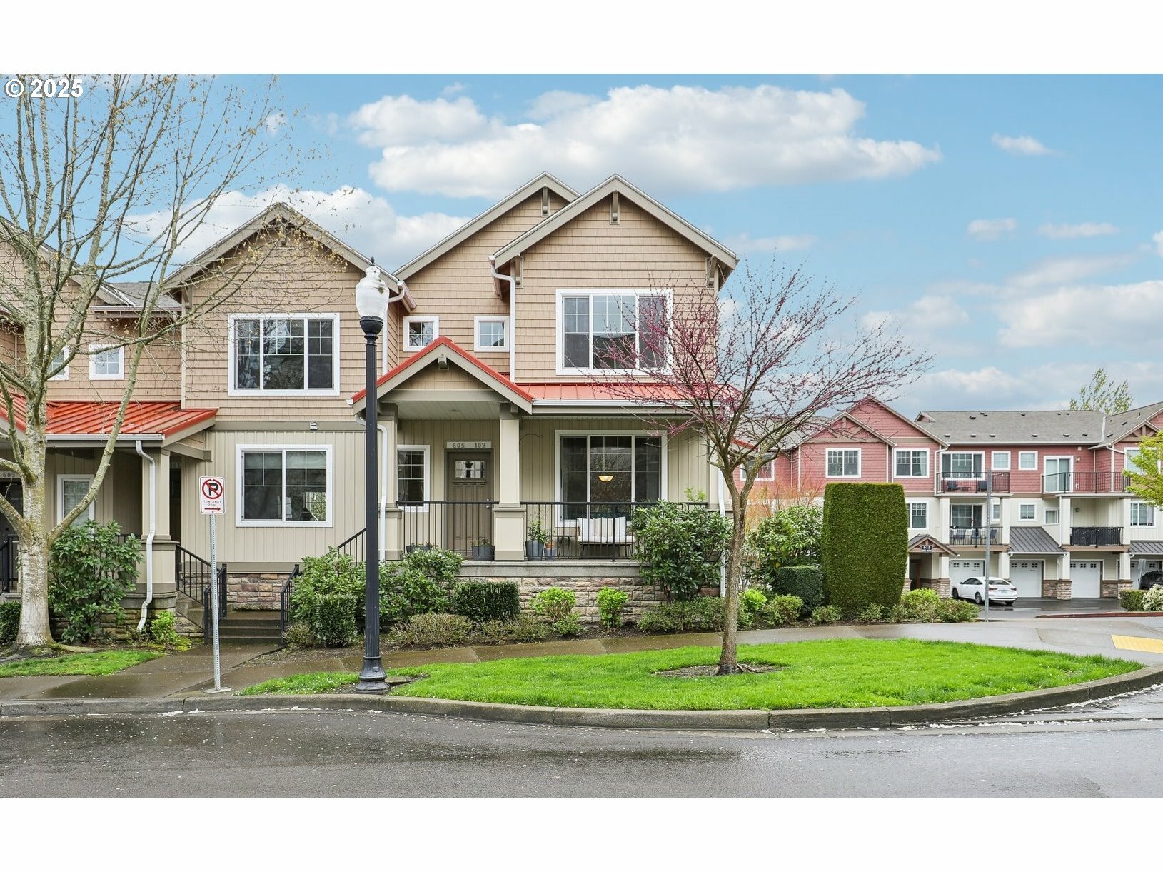 Property Photo: 605 NW Lost Springs Ter 102 OR 97229