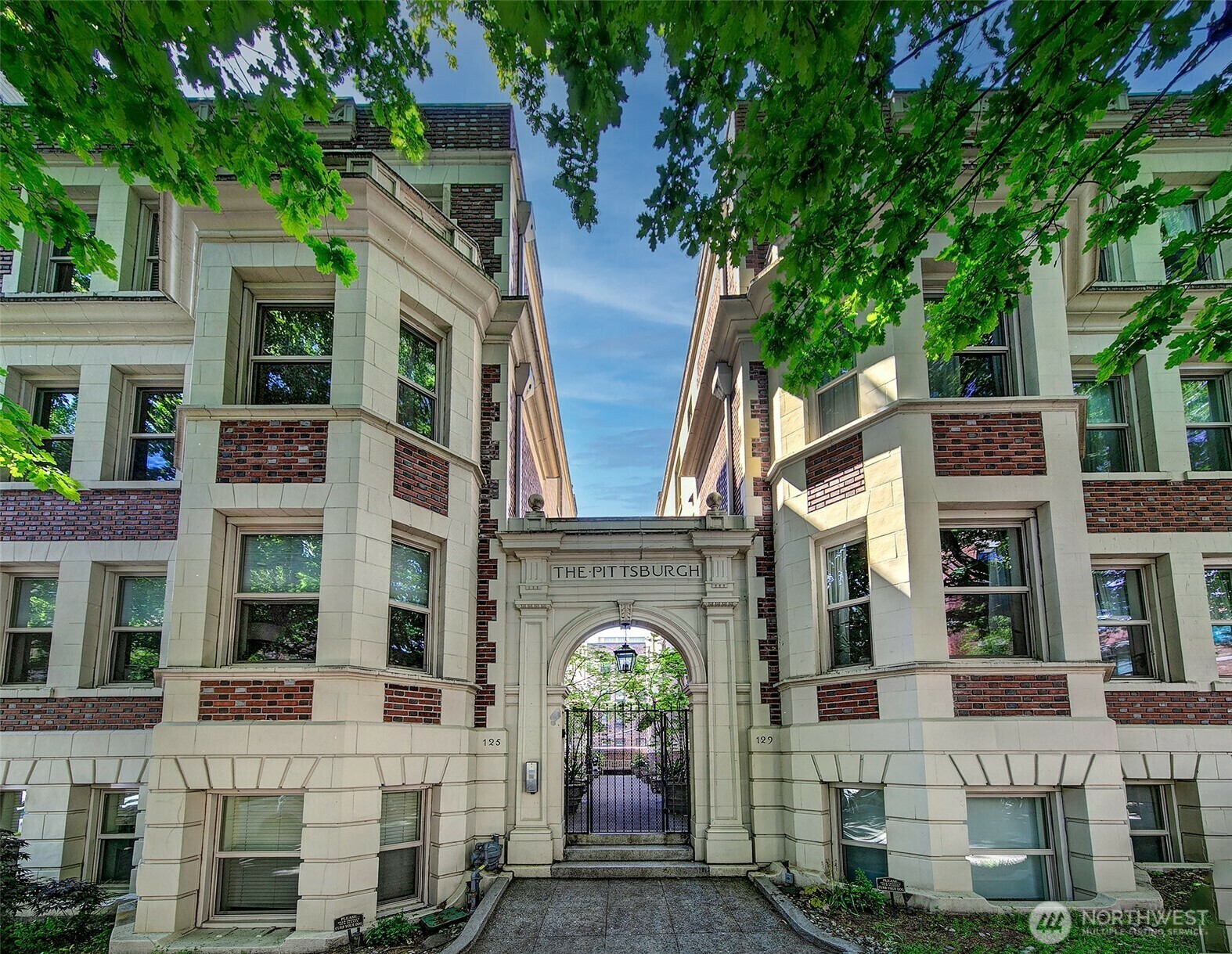 125  Warren Avenue N J  Seattle WA 98109 photo