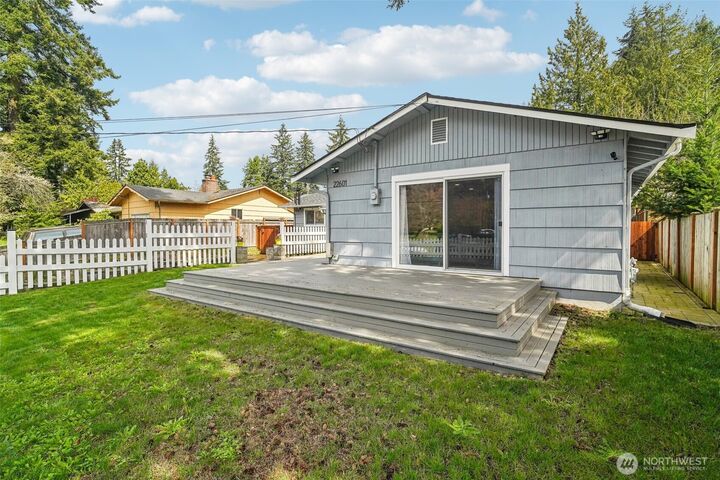 Property Photo:  22601  60th Avenue W  WA 98043 