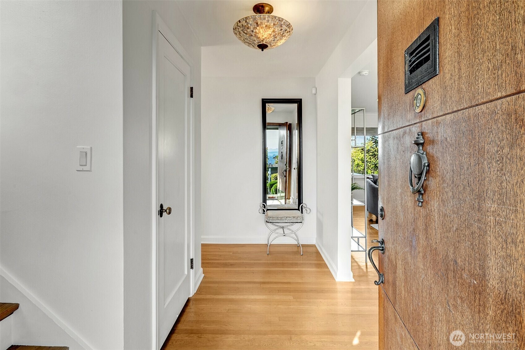 Property Photo: 3211 10th Avenue W WA 98119