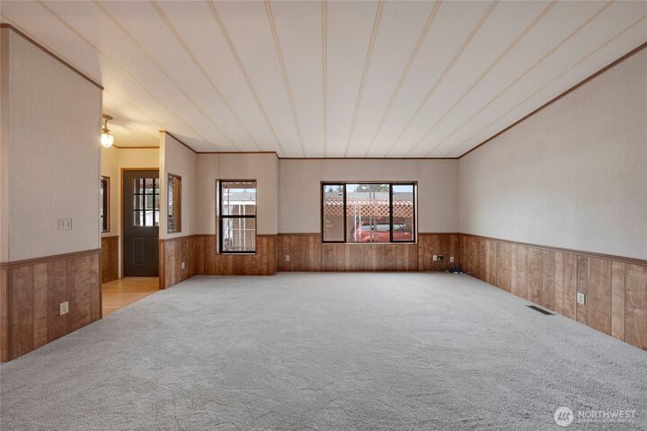 Property Photo: 2500 S 370th Street 142 WA 98003