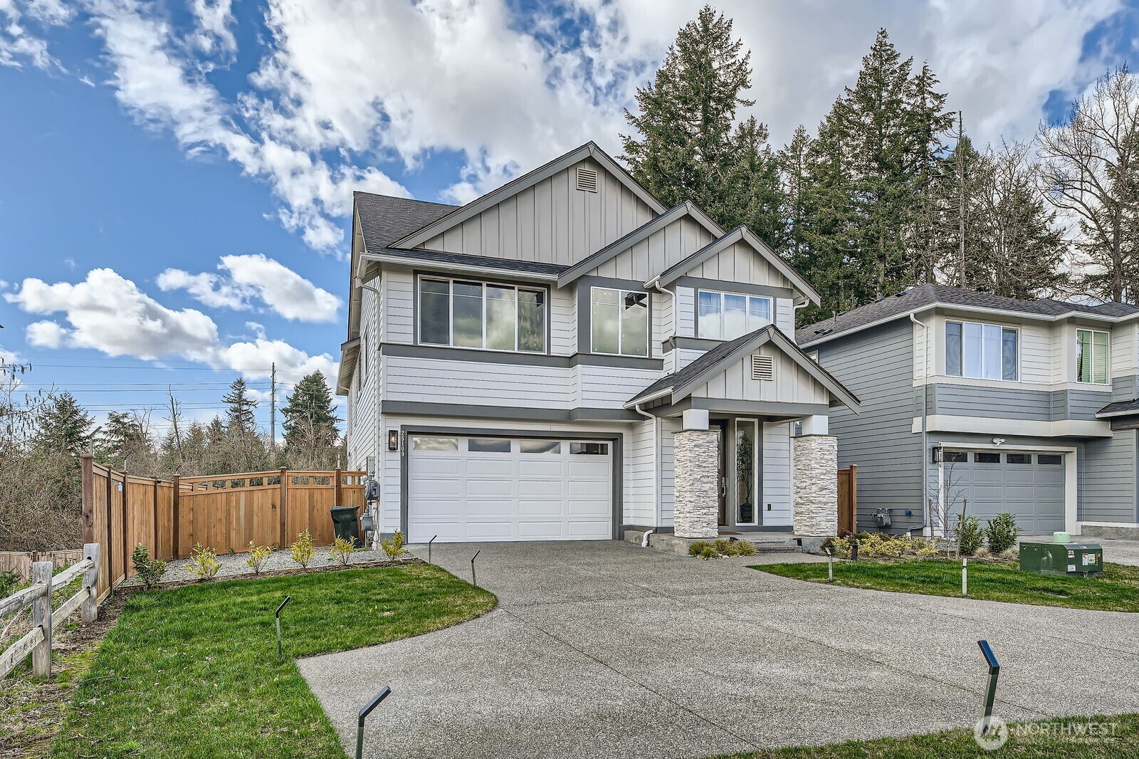 Property Photo: 25109 160th Place SE WA 98042