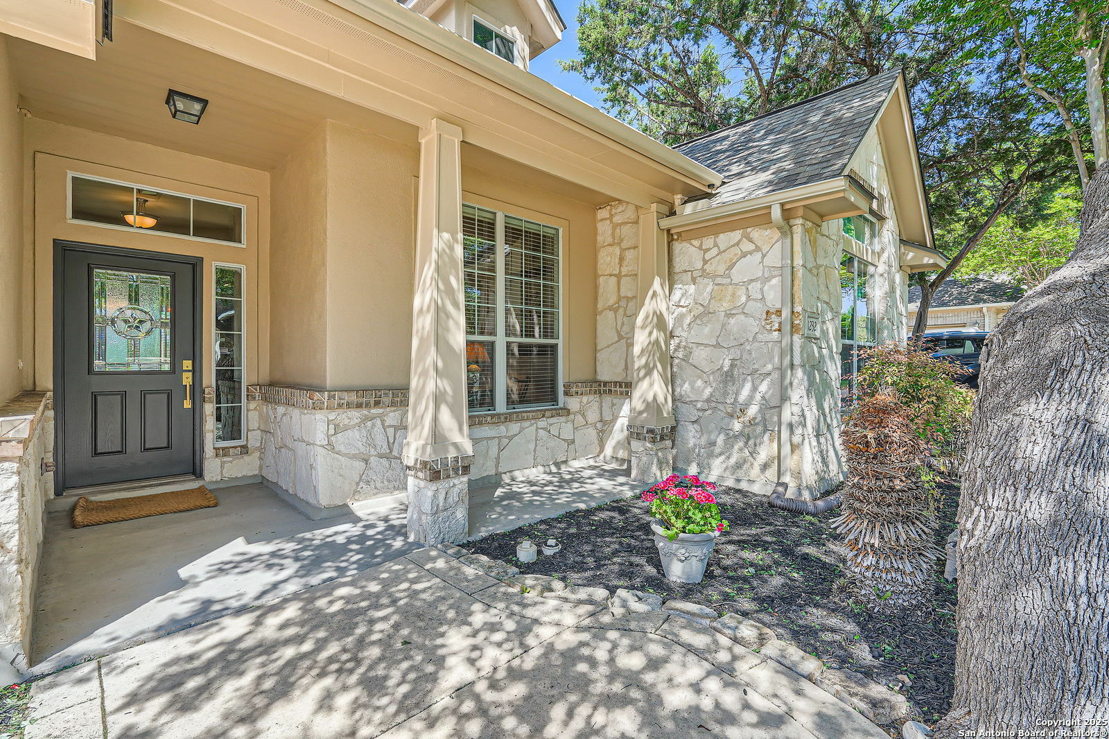 Property Photo: 1232 Links Ln TX 78260