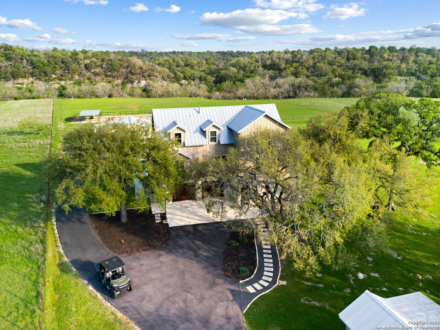 Property Photo: 109 Timber View Dr TX 78006