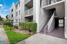 Property Photo: 11185 SW 6th St 103 FL 33025