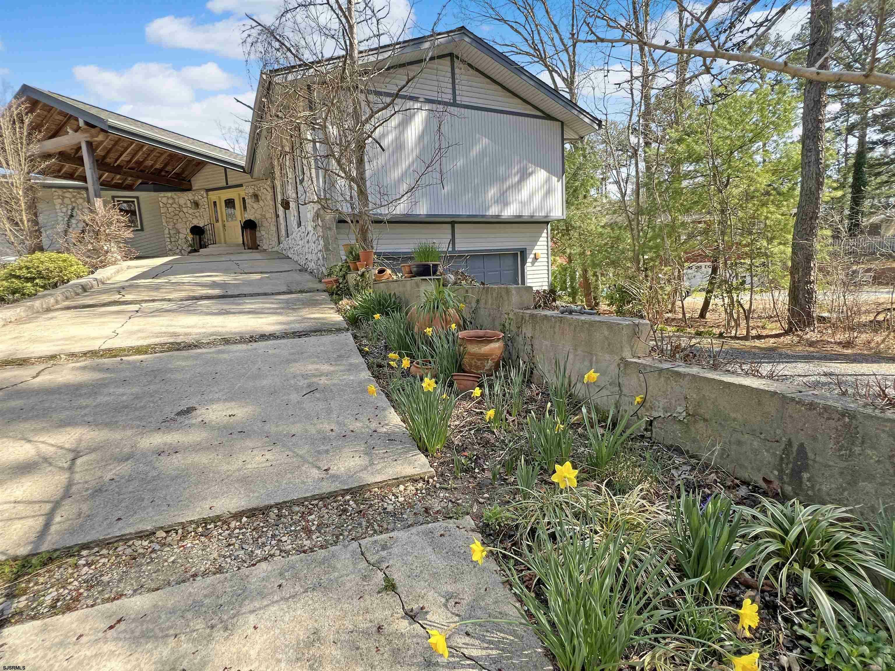 Property Photo: 1115 Riverside Dr NJ 08330