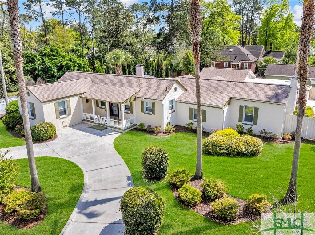 Property Photo: 539 E 57th Street GA 31405