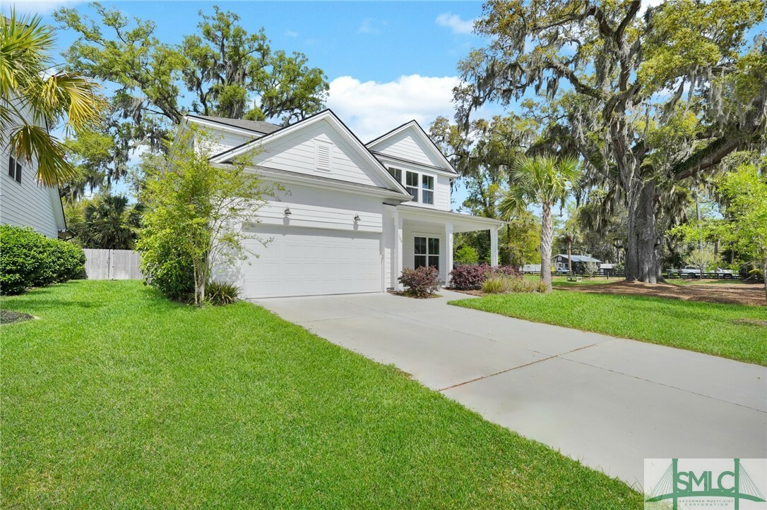 Property Photo: 106 Canter Court GA 31406