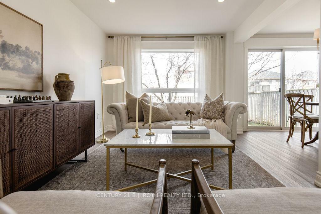Photo de la propriété: 114 Cheltenham Road ON L4M 6S6