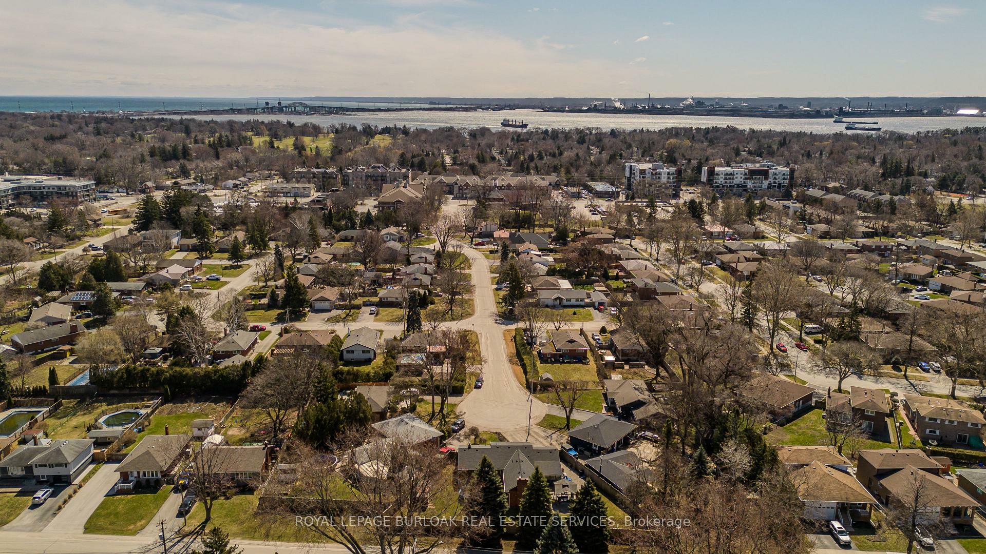 Property Photo: 1100 Dovercourt Avenue ON L7T 3C5
